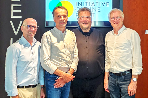 V.l.n.r.: Ulrich Schtzl (IOP-Vorstand), Christoph Wenk-Fischer (Hauptgeschftsfhrer Bundesverband E-Commerce und Versandhandel), Bernd Zipper (IOP-Vorstandsvorsitzender) und Roland Keppler (IOP-Vorstand)) (Bild: BEVH)