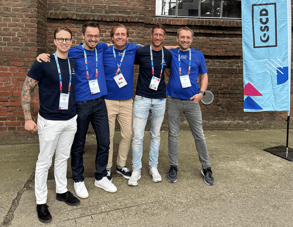 Wollen Shopware-Hndlern den Zugang zu 950 Marktpltzen ffnen: : Martijn Schoeman (ChannelEngine), Alexey Pronin, Alex Holmes (Shopware, VLNR) (Bild: Shopware)