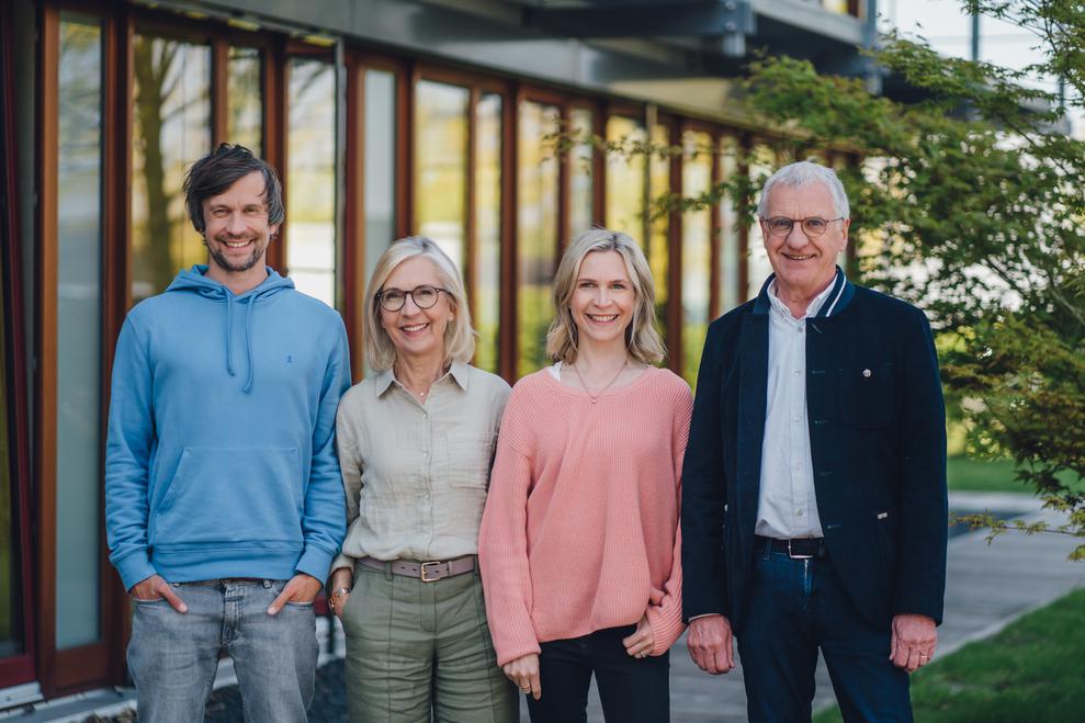 v.l.n.r.: Sohn Jan Weischer, Gabriele Weischer, Tochter Anna Weber, Wilhelm Weischer, Geschftsfhrung, Baby-One Online GmbH. (Bild: BabyOne)